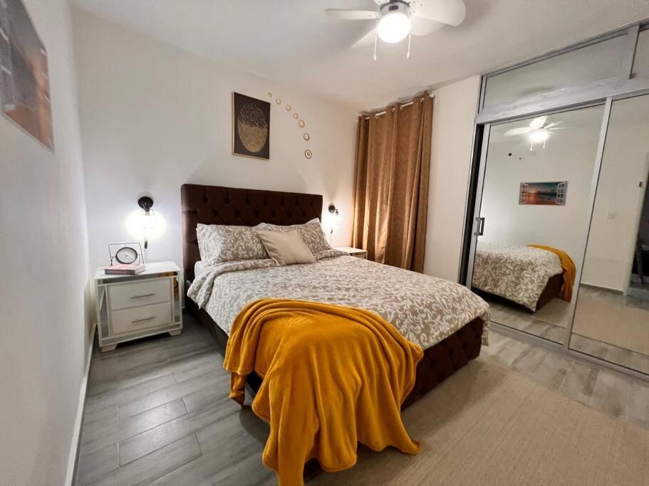 Lovely 3 Bedroom Condo Near Downtown And Foodies ปุนตากานา ภายนอก รูปภาพ