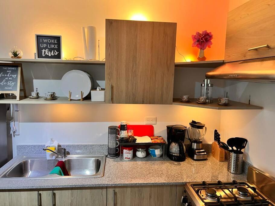 Lovely 3 Bedroom Condo Near Downtown And Foodies ปุนตากานา ภายนอก รูปภาพ