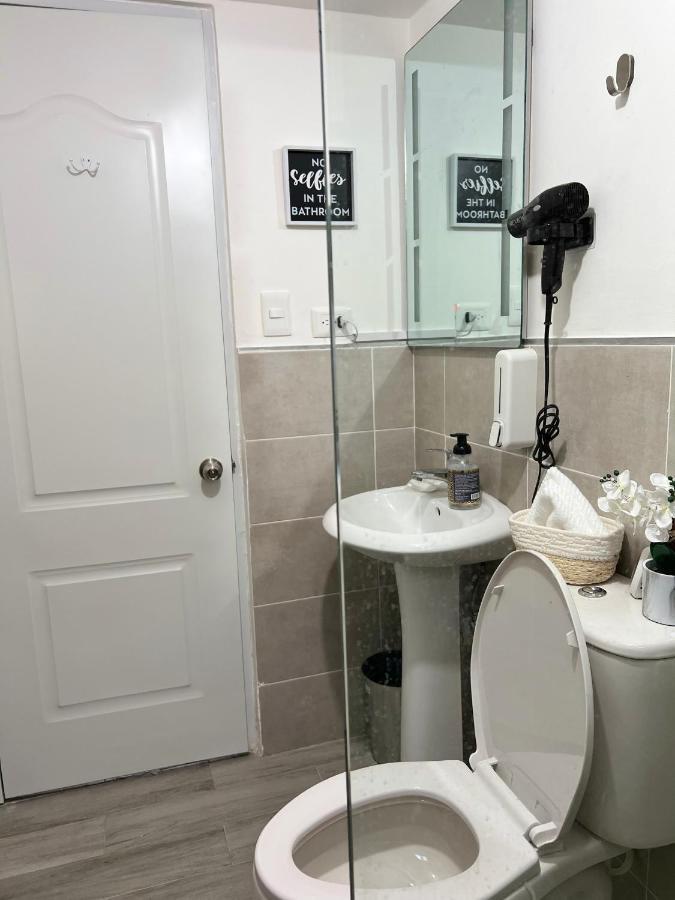 Lovely 3 Bedroom Condo Near Downtown And Foodies ปุนตากานา ภายนอก รูปภาพ