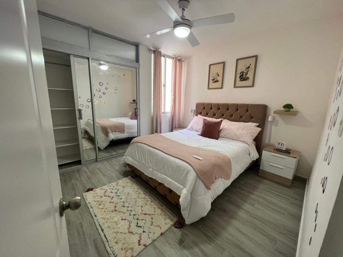 Lovely 3 Bedroom Condo Near Downtown And Foodies ปุนตากานา ภายนอก รูปภาพ