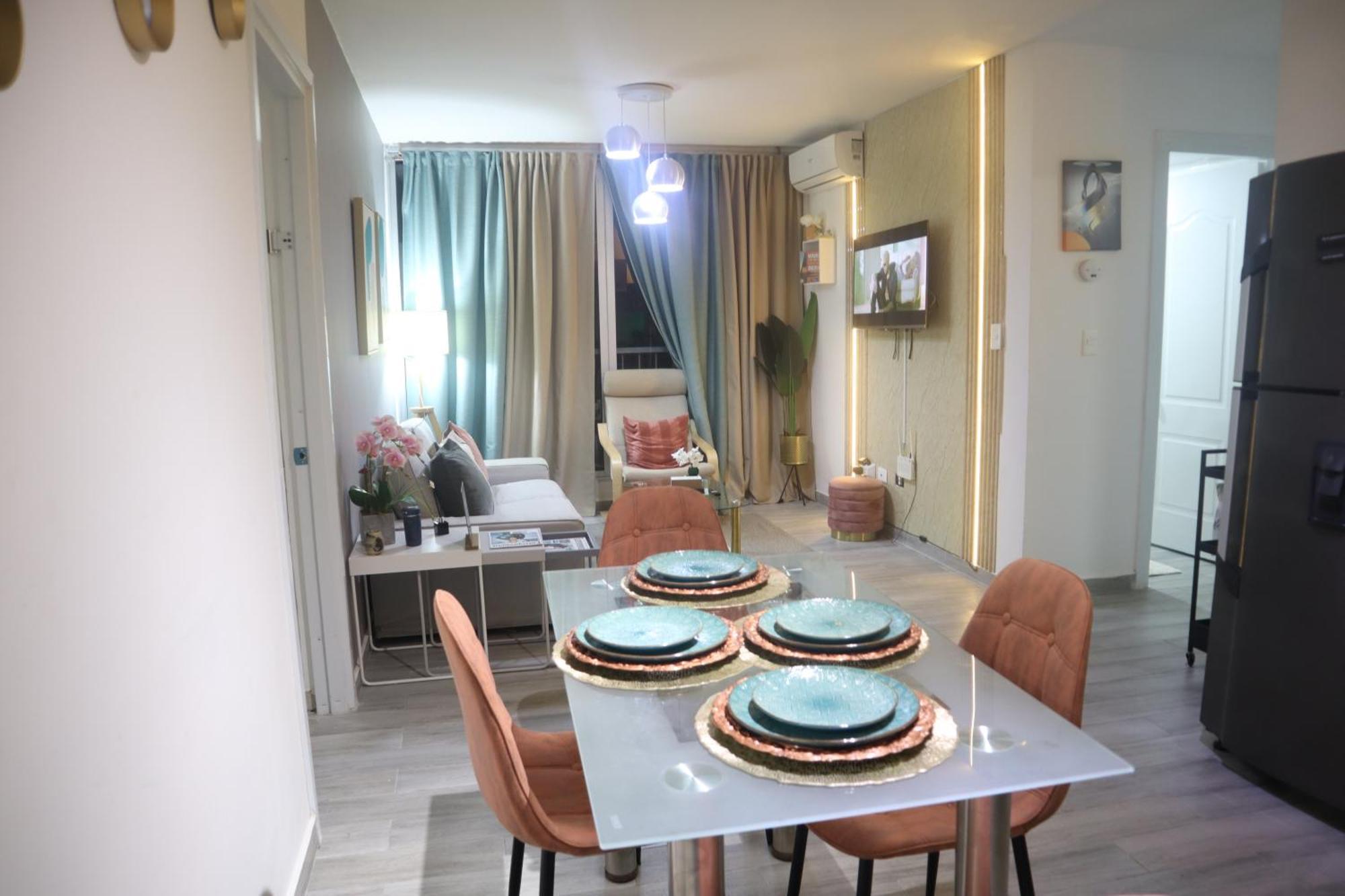 Lovely 3 Bedroom Condo Near Downtown And Foodies ปุนตากานา ภายนอก รูปภาพ
